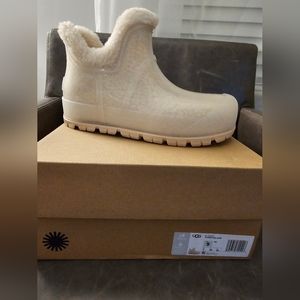 Womens raincloud ugg boots